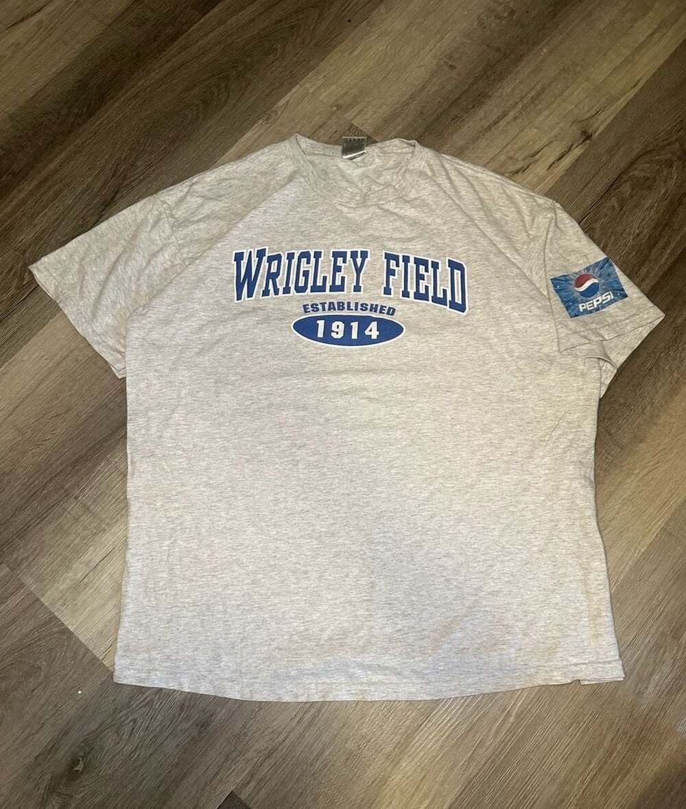 Vintage Wrigley Field Established 1914 Chicago Cubs Pepsi Promotional T-Shirt